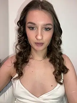 Green eyes lady online show from 02-07-26, 11:25