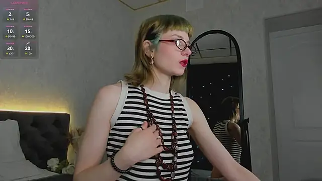 Scarle Whisper online show from 03-11-26, 01:11