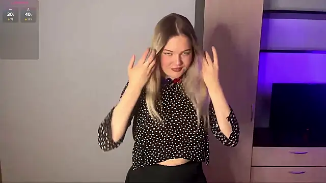 Velmiora online show from 04-22-26, 05:25