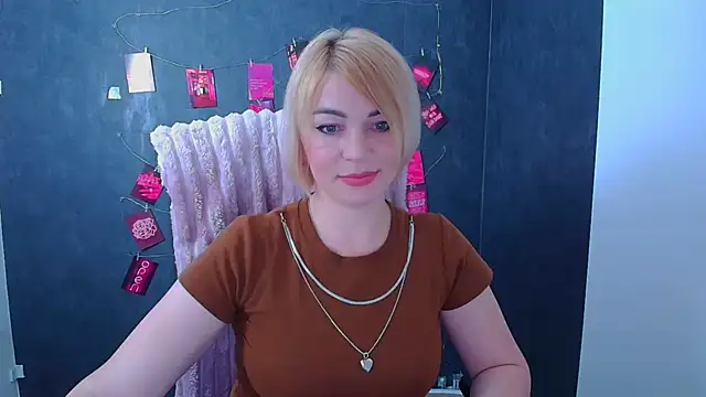 CuttieEmma online show from 06-20-26, 01:03