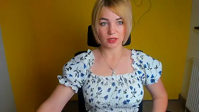 CuttieEmma online show from 07-23-26, 12:25