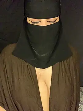 Gamila  online show from 03-26-26, 04:18