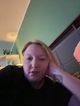 Lolaaxxx13 online show from 05-11-26, 07:22