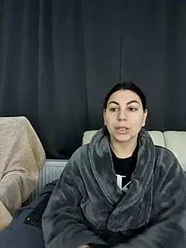 Snapshot of AbellaDesiree chatting on 03-06-26, 04:09 AbellaDesiree online show from 03-06-26, 04:09