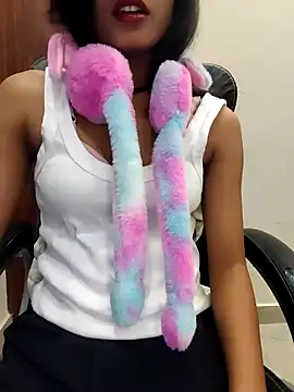 Snapshot of -Sapna001 chatting on 02-15-26, 07:43 -Sapna001 online show from 02-15-26, 07:43