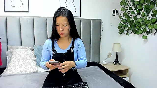 double temptation  online show from 02-25-26, 12:37