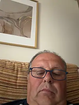 Snapshot of YachtCaptain10 chatting on 05-08-26, 06:57 YachtCaptain10 online show from 05-08-26, 06:57