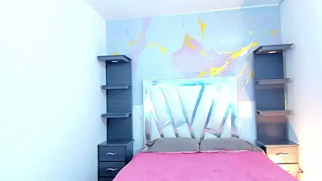 Snapshot of sayis_xxx chatting on 02-09-26, 03:32 sayis xxx online show from 02-09-26, 03:32