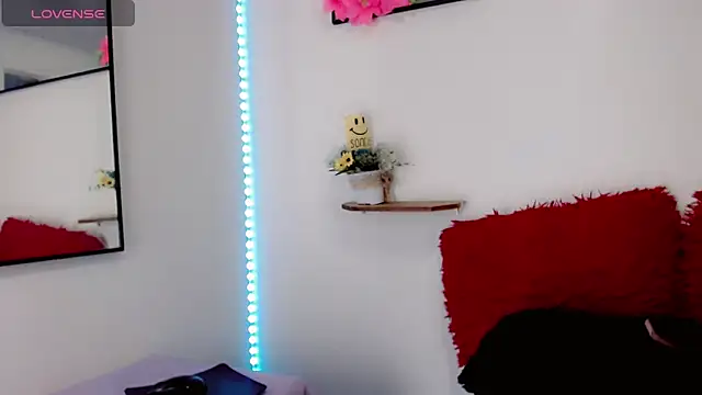 NathalialLooes online show from 01-31-26, 11:03