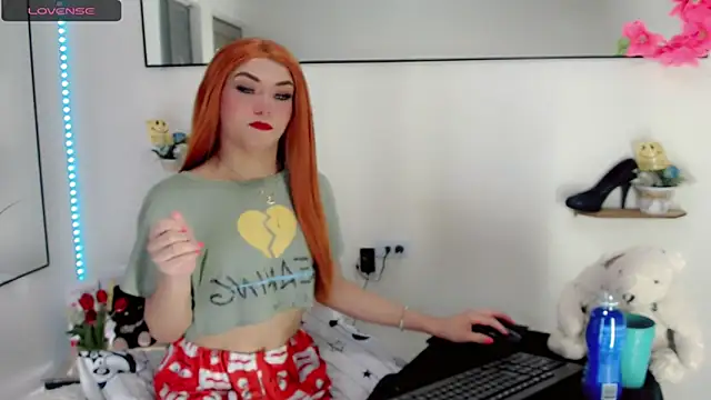 NathalialLooes online show from 04-21-26, 05:25