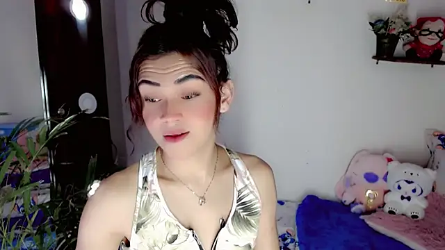 Snapshot of NathalialLooes chatting on 06-26-26, 05:23 NathalialLooes online show from 06-26-26, 05:23