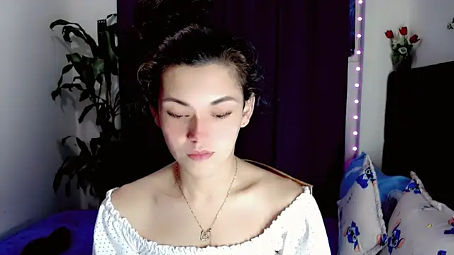 Snapshot of NathalialLooes chatting on 07-17-26, 06:35 NathalialLooes online show from 07-17-26, 06:35