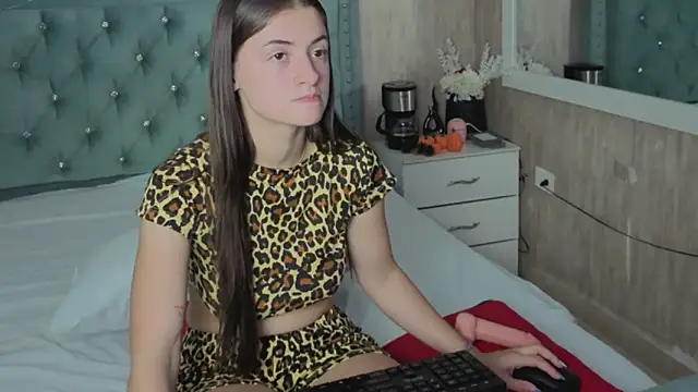 Miia Velvett online show from 04-27-26, 05:33