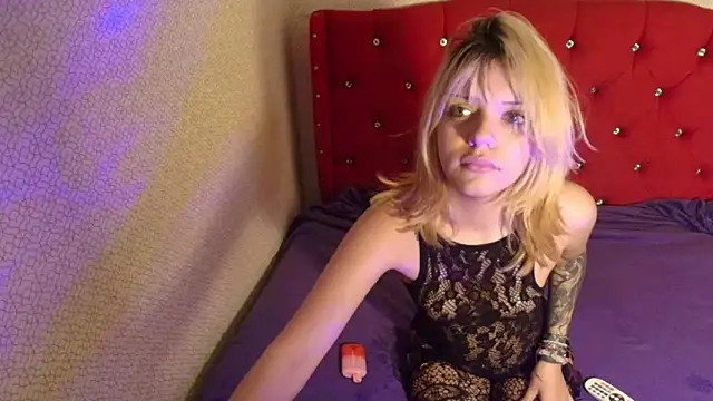LilytReinolds online show from 05-11-26, 05:46