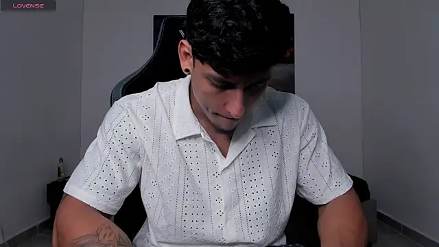 ryanwhite3 online show from 04-24-26, 10:56