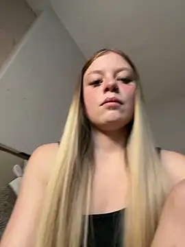 Snapshot of Paige_love chatting on 02-11-26, 10:31 Paige love online show from 02-11-26, 10:31