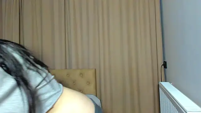 Snapshot of Lesyalisss chatting on 05-22-26, 08:25 Lesyalisss online show from 05-22-26, 08:25