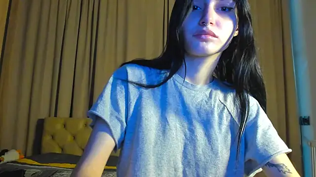 Snapshot of Lesyalisss chatting on 05-30-26, 10:29 Lesyalisss online show from 05-30-26, 10:29