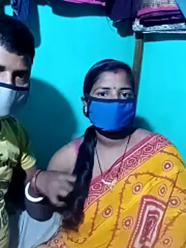 Snapshot of Your_deshibhabi25years chatting on 03-04-26, 03:07 Your deshibhabi25years online show from 03-04-26, 03:07