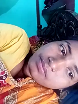 Snapshot of Your_deshibhabi25years chatting on 03-07-26, 05:04 Your deshibhabi25years online show from 03-07-26, 05:04