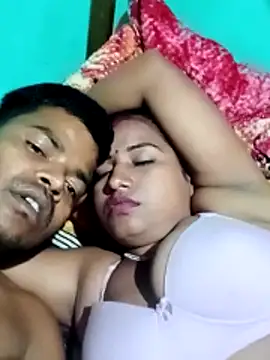 Snapshot of Your_deshibhabi25years chatting on 03-10-26, 08:14 Your deshibhabi25years online show from 03-10-26, 08:14