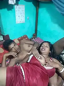 Snapshot of Your_deshibhabi25years chatting on 06-30-26, 10:33 Your deshibhabi25years online show from 06-30-26, 10:33