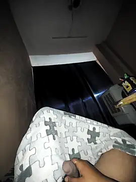 chocolatesboy143 online show from 02-22-26, 04:16