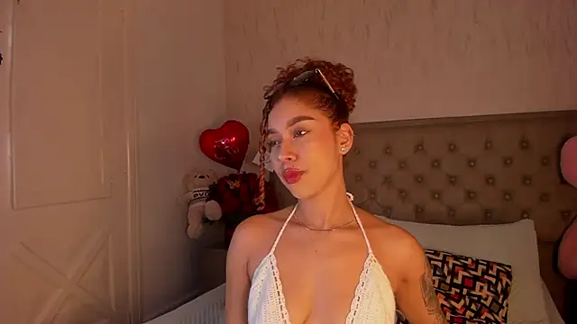 Sienna brunette online show from 04-25-26, 12:08