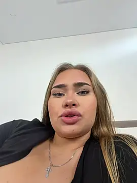 Snapshot of MonicaWestt chatting on 07-23-26, 07:17 MonicaWestt online show from 07-23-26, 07:17