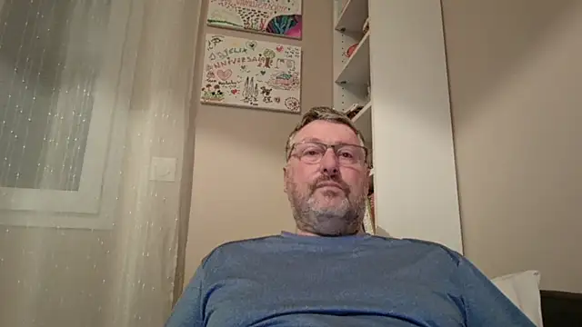 doudou310 online show from 02-25-26, 05:50