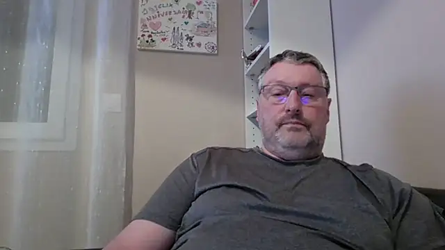 doudou310 online show from 03-01-26, 05:09