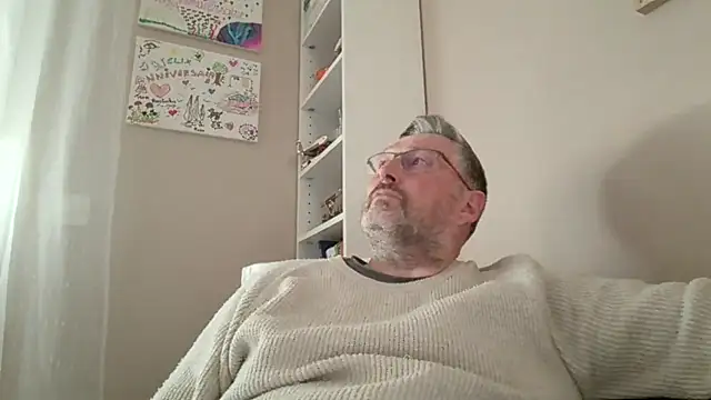 doudou310 online show from 03-28-26, 03:44