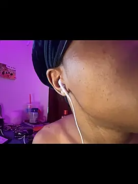 Snapshot of vexahleah chatting on 06-03-26, 02:33 vexahleah online show from 06-03-26, 02:33