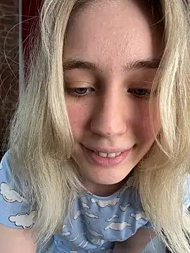 LovelyMiu online show from 02-12-26, 11:27