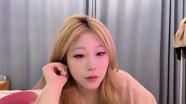 SM JIAJIA ZL online show from 06-26-26, 03:05