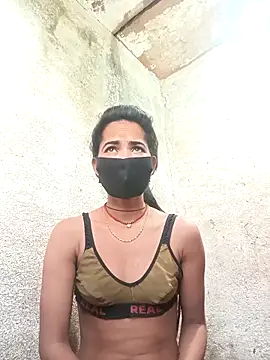 Snapshot of Sunali_Bendre chatting on 03-04-26, 02:17 Sunali Bendre online show from 03-04-26, 02:17