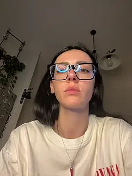 alibi room online show from 04-21-26, 06:12