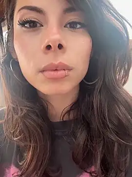 Isalove99 online show from 03-18-26, 06:33