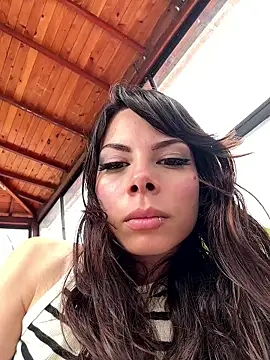 Isalove99 online show from 05-19-26, 03:07
