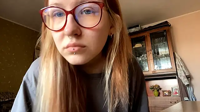 LaureenVielma online show from 04-08-26, 07:30