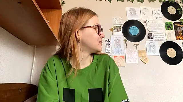 LaureenVielma online show from 04-25-26, 08:06