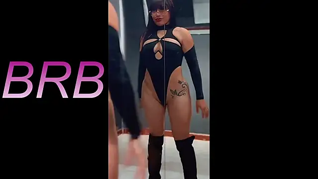 NaomiAmazing01 online show from 04-21-26, 01:42