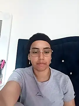 Snapshot of Diva_noir chatting on 02-14-26, 02:14 Diva noir online show from 02-14-26, 02:14