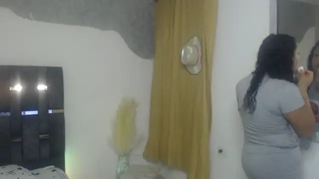 Barbara D Valencia online show from 03-25-26, 03:51