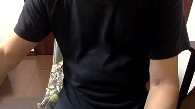 Snapshot of kota69213 chatting on 03-21-26, 08:12 kota69213 online show from 03-21-26, 08:12