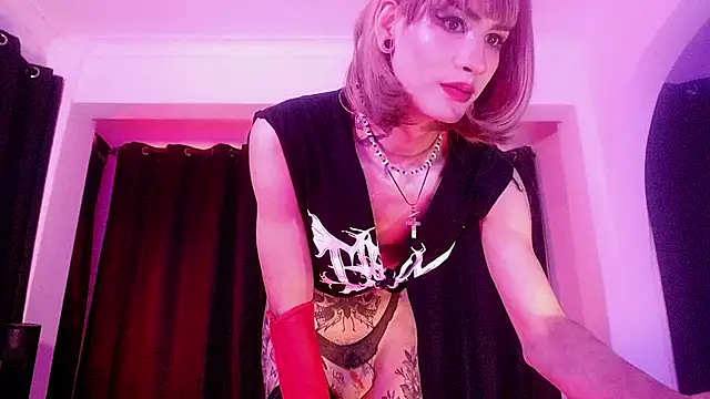 PervertedMissCloe online show from 07-25-26, 04:10