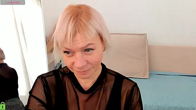 Ann Annise online show from 04-26-26, 01:03