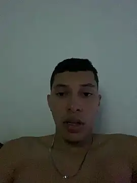 AlexP1090 online show from 06-10-26, 04:01