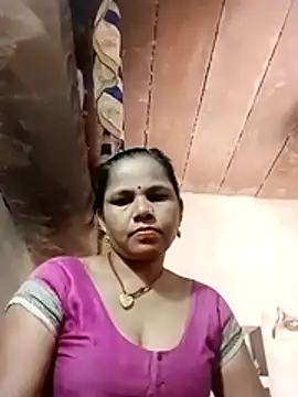 Snapshot of Pooja_sahu chatting on 05-16-26, 06:43 Pooja sahu online show from 05-16-26, 06:43