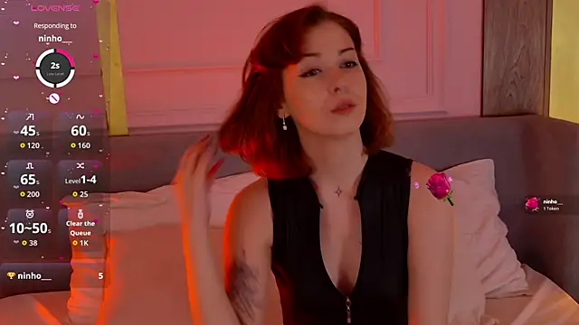 VivanWestwood online show from 04-13-26, 05:07